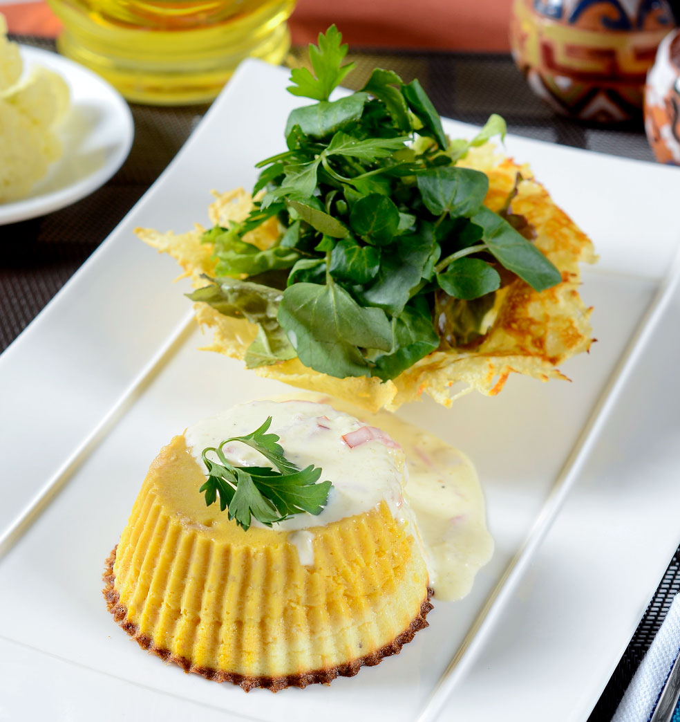 Budín bicolor con salsa de yogur natural?