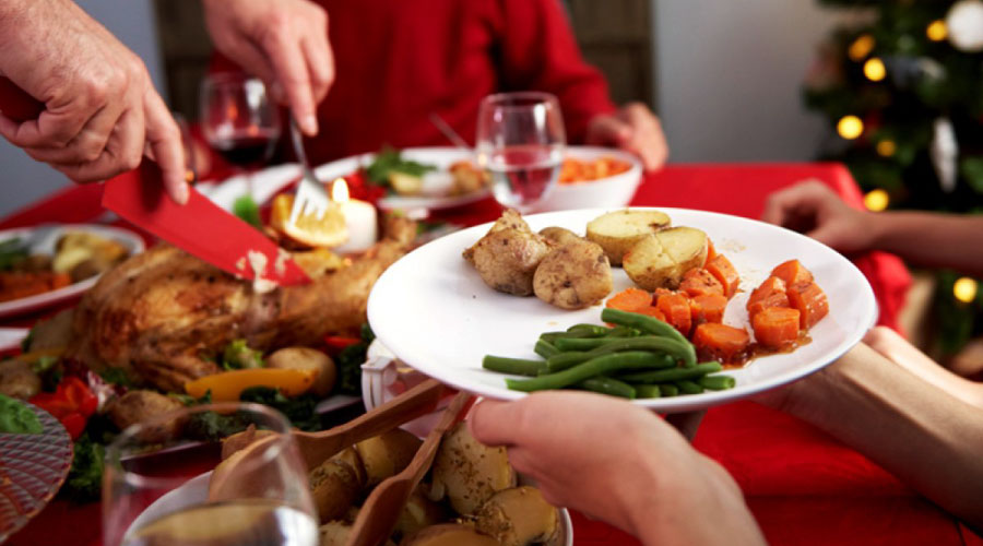 ¿Cómo cuidarnos con las comidas en los festejos de fin de año?