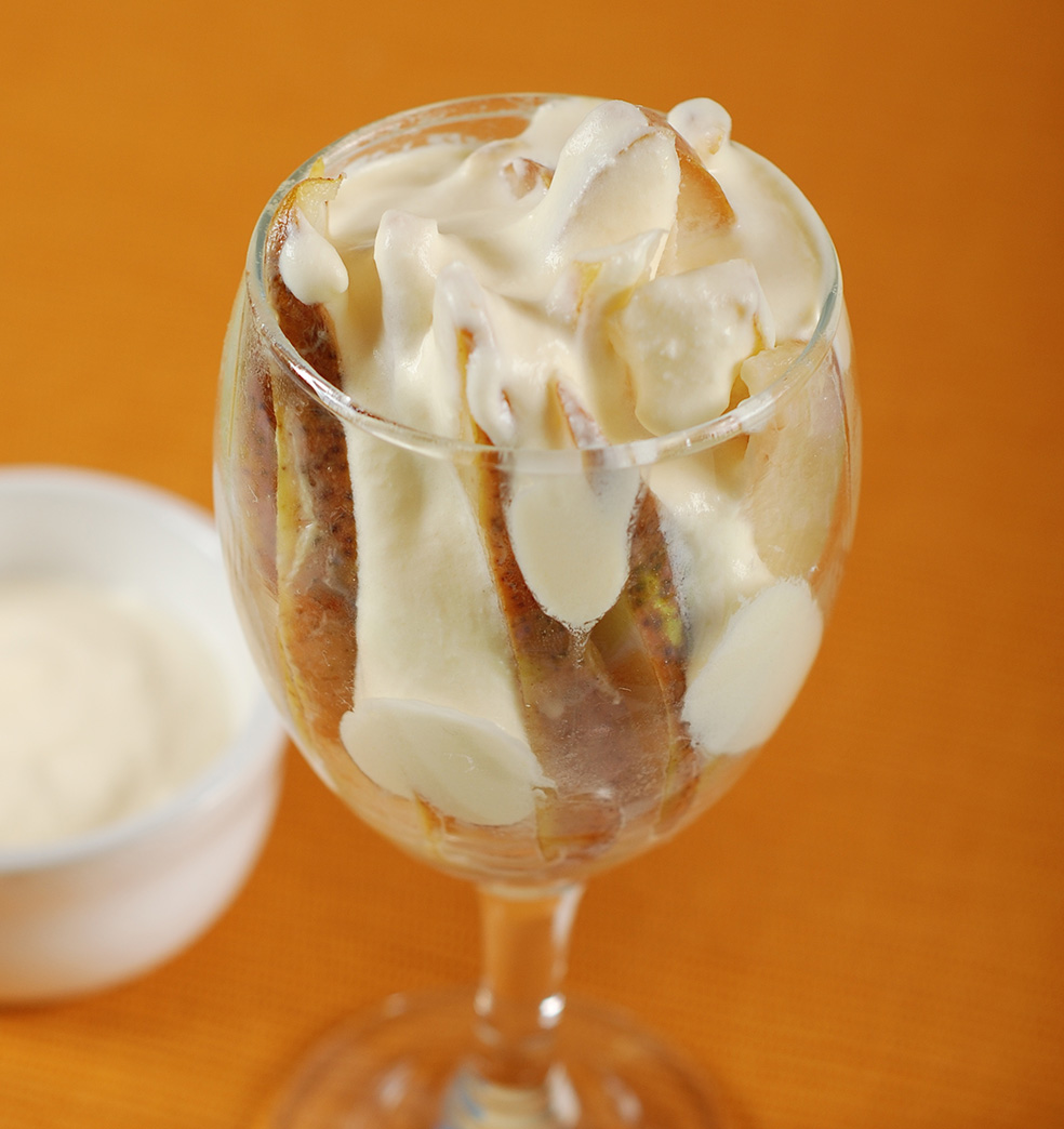 Peras saseadas con crema citrica